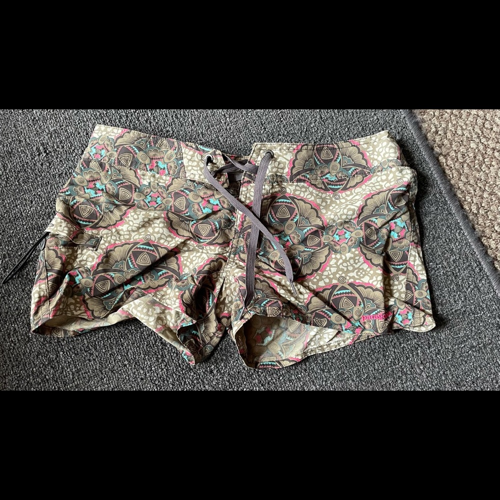 Patagonia Wavefarer Board Shorts size 2